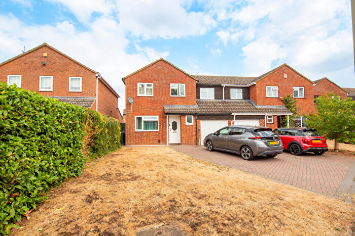 4 Bedroom Detached House To Rent In Windmill Avenue, Bicester, Oxfordshire, OX26