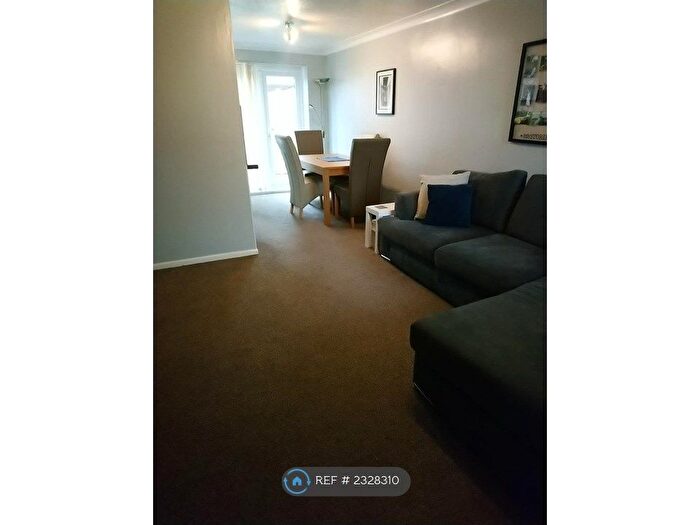 2 Bedroom End Of Terrace House To Rent In Viscount Walk, Bournemouth, BH11