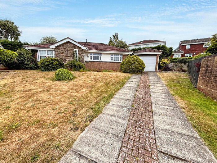 3 Bedroom Detached Bungalow For Sale In Laurel Way, Ryton, Tyne And Wear, NE40