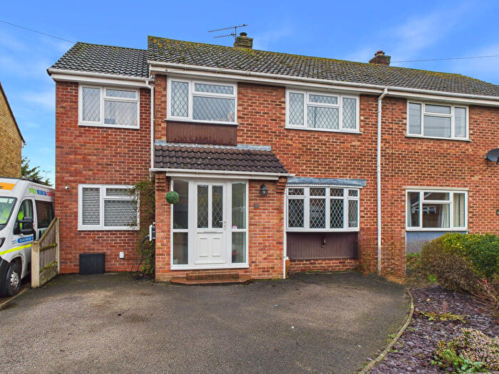 4 Bedroom Semi-Detached House For Sale In Mill Meadow Way, Etwall, DE65