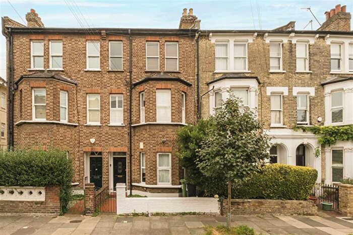 1 Bedroom Flat For Sale In Percy Road, Shepherd's Bush, W12