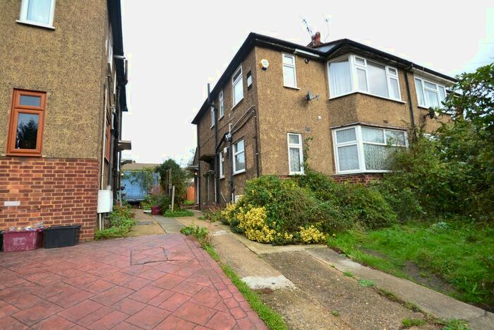 2 Bedroom Maisonette To Rent In Eversley Avenue, Barnhurst DA7