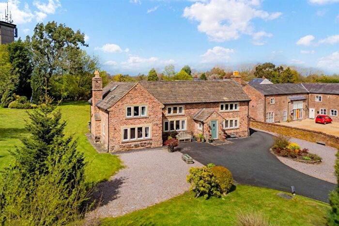 4 Bedroom Detached House For Sale In Whirley Road, Macclesfield, SK10