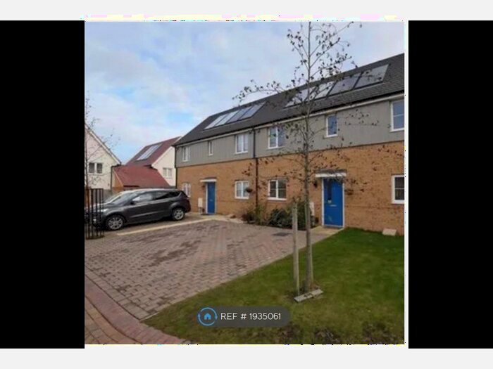 3 Bedroom Semi-Detached House To Rent In Woodside Close, Grays, RM16