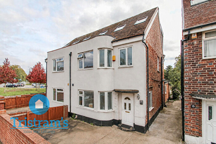 6 Bedroom Semi-Detached House For Sale In Lower Road, Beeston, NG9