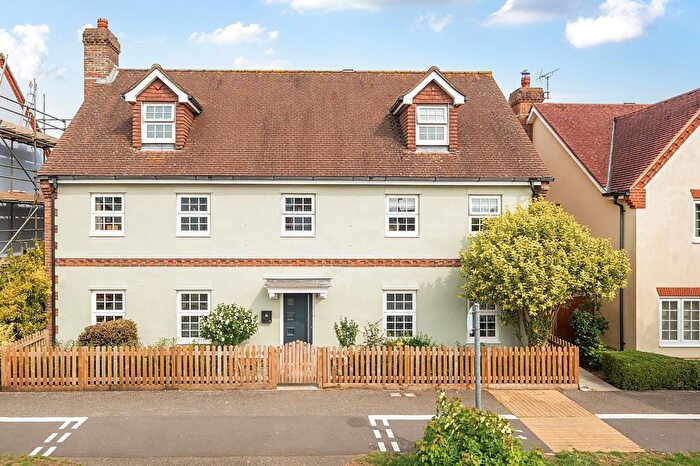 6 Bedroom Detached House For Sale In Rowan Way, Angmering, BN16