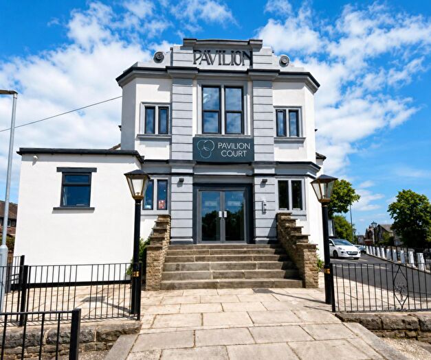 2 Bedroom Flat To Rent In Pavilion Court, Stanningley Road, LS28