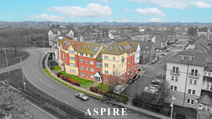 1 Bedroom Flat For Sale In Gainsborough Close, Basildon, SS14