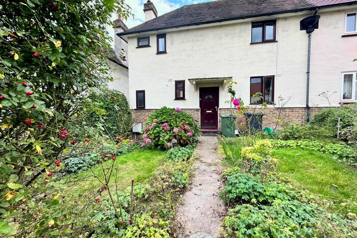 3 Bedroom Semi-Detached House To Rent In Furneaux Avenue, West Norwood, London, SE27