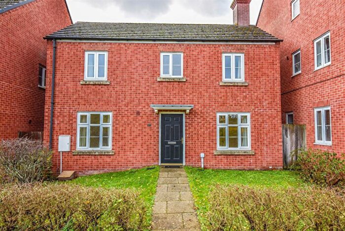 3 Bedroom Detached House For Sale In Harrolds Close, Dursley, GL11