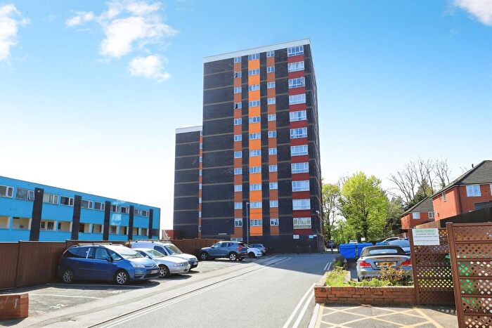 2 Bedroom Flat For Sale In St. Cecilia Close, Kidderminster, DY10