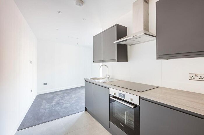 2 Bedroom Flat To Rent In Frith Road, Connect House, CR0