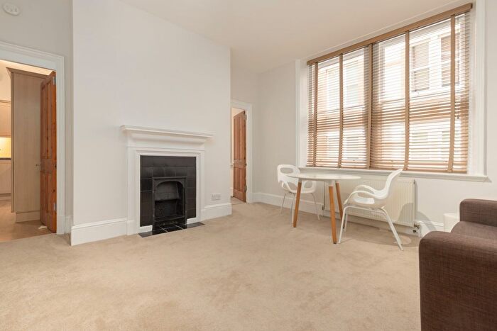 1 Bedroom Flat To Rent In Charing Cross Road, London, WC2H