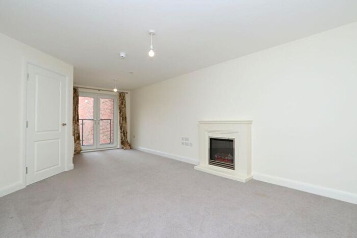 2 Bedroom Apartment For Sale In Riverside Gardens, Wetherby Road, Knaresborough, HG5