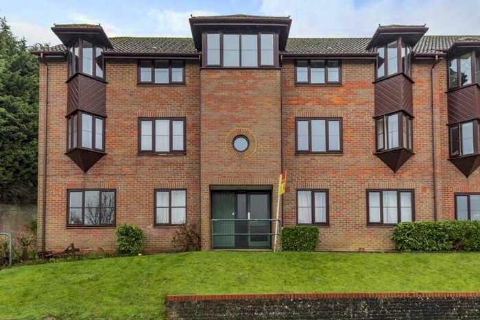 2 Bedroom Apartment To Rent In Cameron Road, Chesham, HP5