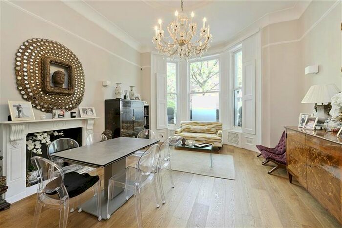 3 Bedroom Flat To Rent In Cromwell Road, London, SW5