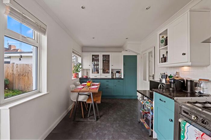 3 Bedroom End Terrace House For Sale In Browning Avenue, Worcester Park, KT4