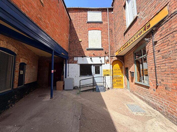 Property For Sale In White Lion Yard, Lord Street, Gainsborough, DN21