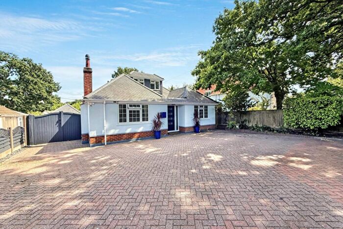 3 Bedroom Detached House For Sale In Ferndown, BH22