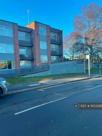 2 Bedroom Flat To Rent In Somersby Road, Woodthorpe, Nottingham, NG5