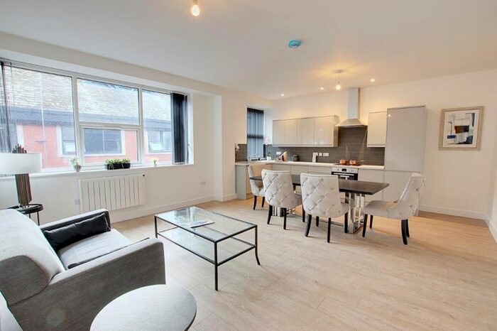 1 Bedroom Flat To Rent In Pavilions Court, Trowbridge, BA14