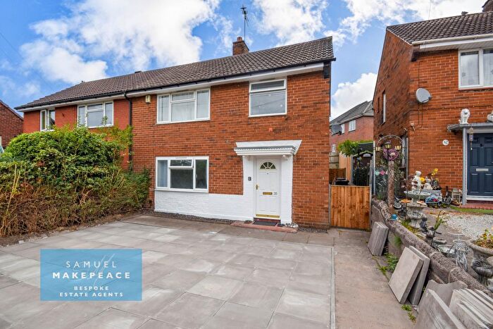 3 Bedroom Semi-detached House For Sale In Victoria Avenue, Kidsgrove, Stoke-On-Trent, ST7
