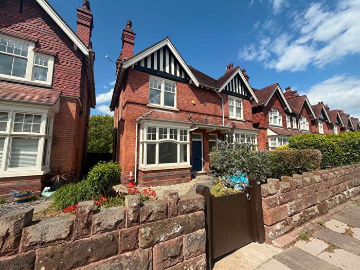 3 Bedroom Semi Detached House To Rent In Mary Vale Road, Bournville, Birmingham, B30