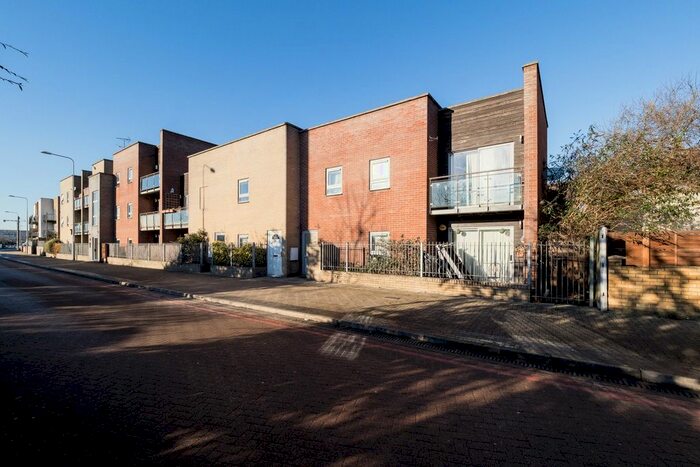 2 Bedroom Maisonette To Rent In Redbourn Court, Newham Way, London, E6