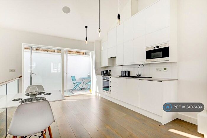 2 Bedroom Semi-Detached House To Rent In Sydenham Road, Cotham, Bristol, BS6