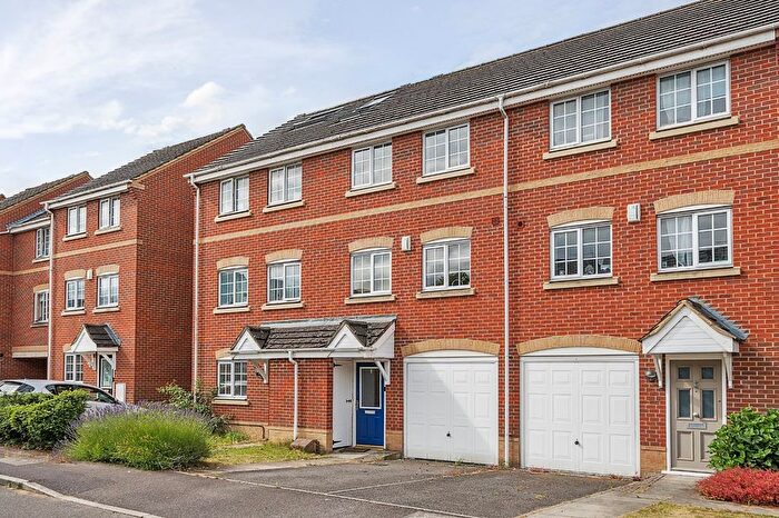 3 Bedroom Terraced House For Sale In Kinderton Close, Southgate, London, N14