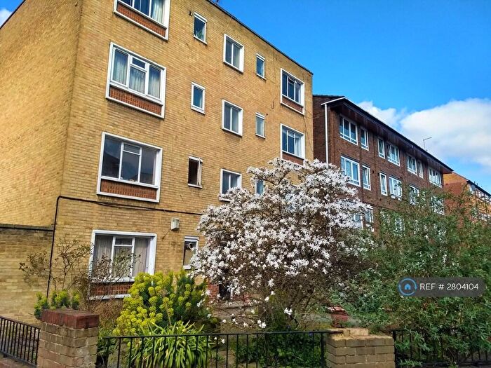 1 Bedroom Flat To Rent In Tollington Park, London, N4