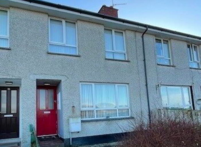 3 Bedroom Mid Terraced House For Sale In Cranog Park, Derry, BT47