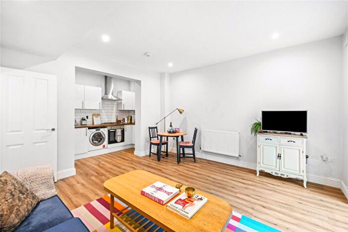 2 Bedroom Apartment For Sale In Albert Road, Brighton, East Sussex, BN1 - Photo 11