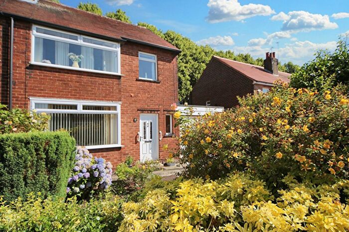 3 Bedroom Semi-Detached House For Sale In St. Lukes Drive, Orrell, WN5