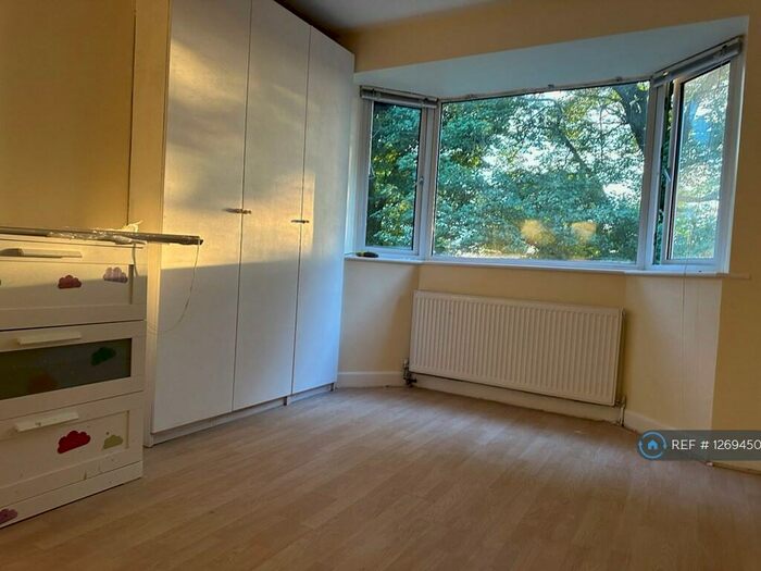 3 Bedroom Semi-Detached House To Rent In Marsden Road, Burnley, BB10