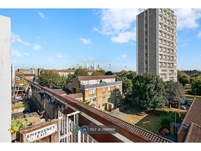 2 Bedroom Flat To Rent In Cable Street, London, E1