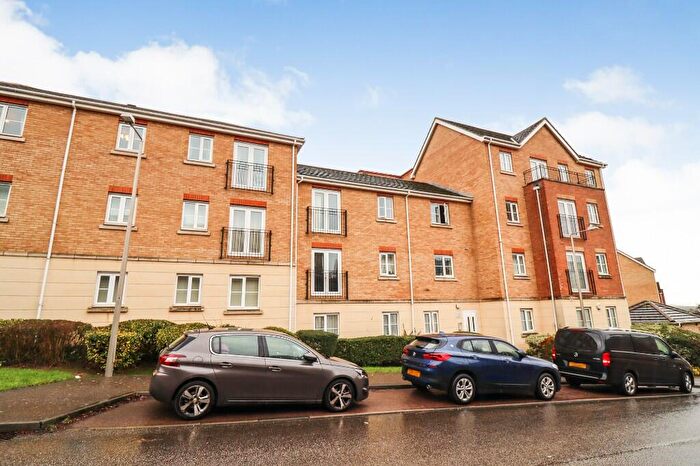 2 Bedroom Apartment To Rent In Coniston Ave, Purfleet, RM19