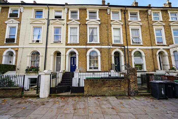 1 Bedroom Apartment To Rent In Camden Park Road, Camden Town, NW1
