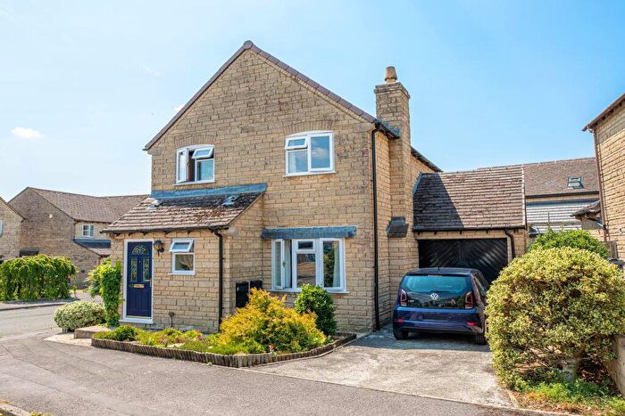 3 Bedroom Detached House For Sale In Stonecote Ridge, Bussage, GL6
