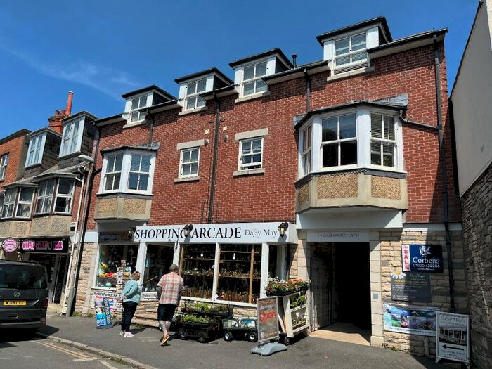 2 Bedroom Flat For Sale In Kings Road East, Swanage, Dorset, BH19