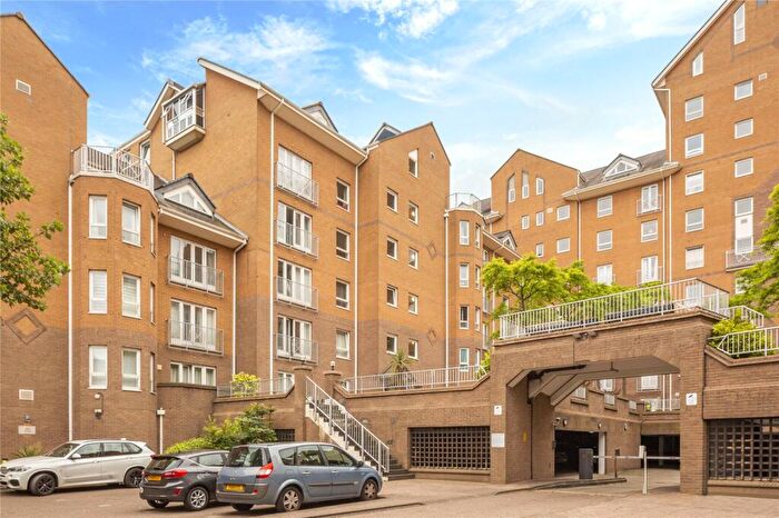 2 Bedroom Flat To Rent In Hera Court, Homer Drive, E14