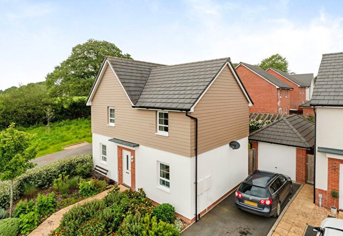 4 Bedroom Detached House For Sale In Long Meadow, Launceston, PL15