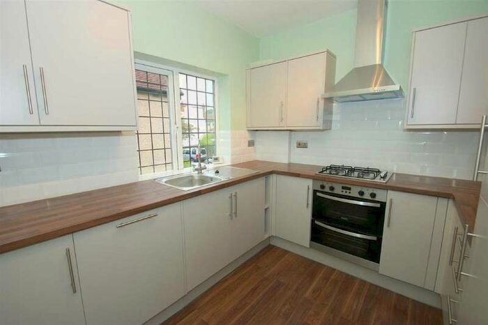 3 Bedroom Flat To Rent In Nunroyd Road, Moortown, Leeds, LS17