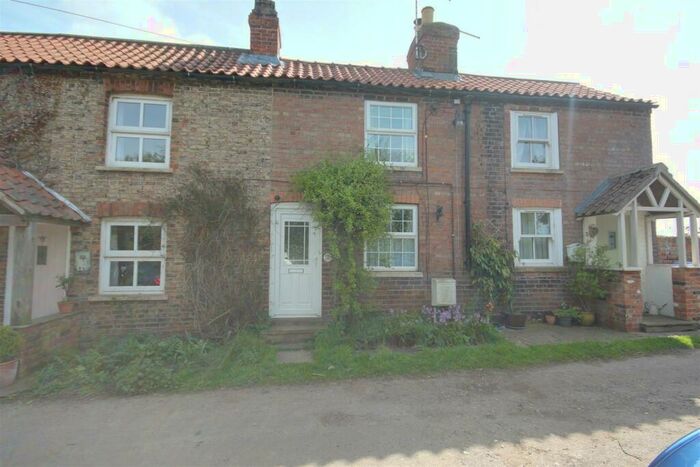 2 Bedroom House To Rent In Back Lane, Catwick, Beverley, HU17