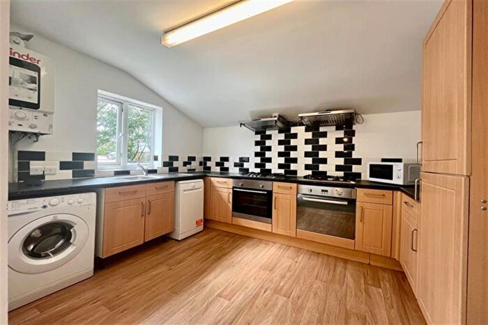 5 Bedroom Flat To Rent In Cowley, Oxford, Oxfordshire, OX4