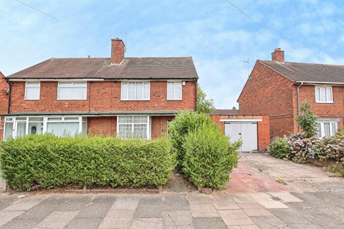 3 Bedroom Semi-detached House For Sale In Gorsefield Road, Birmingham, B34