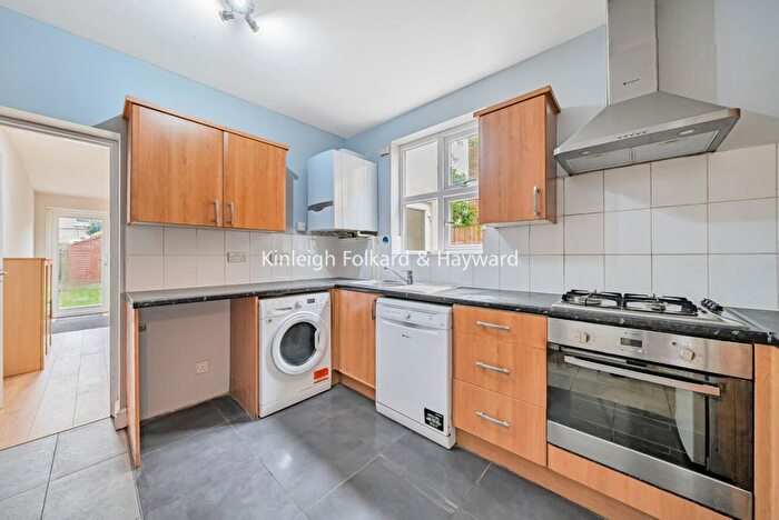 5 Bedroom Detached House To Rent In Pitcairn Road, Mitcham, CR4