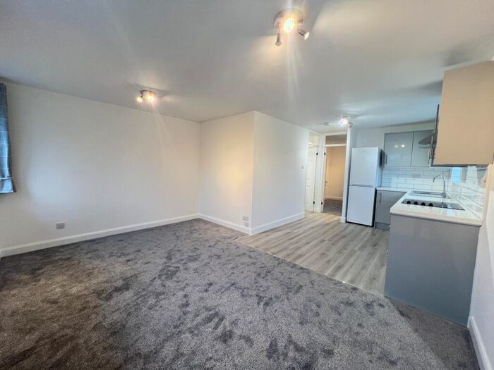 1 Bedroom Maisonette To Rent In The Canadas, Broxbourne, EN10