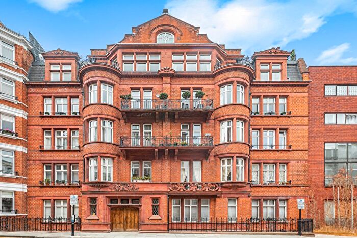 3 Bedroom Property For Sale In Prince Edward Mansions, Bayswater, United Kingdom, W2