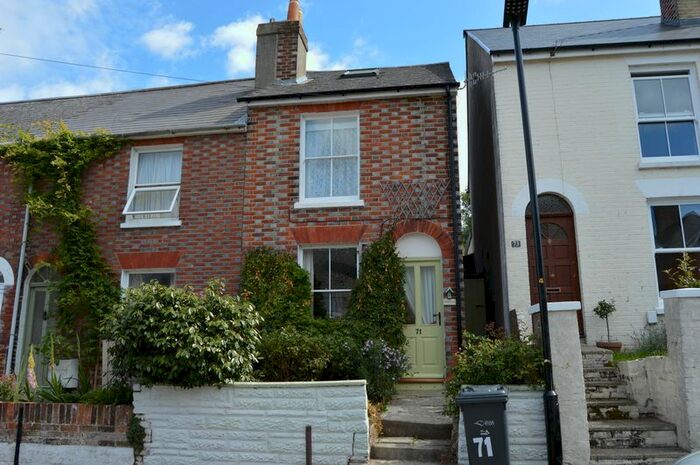 2 Bedroom Cottage To Rent In Fellows Road, Cowes, PO31